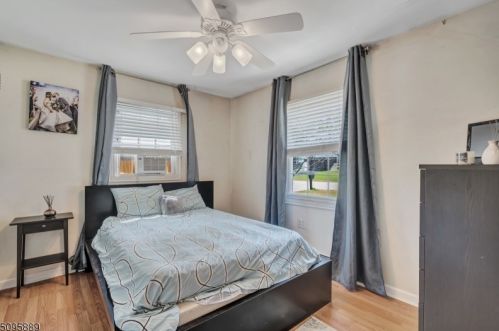 113 Santa Fe Trl, Hopatcong NJ  07843-1247 exterior