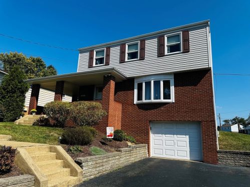 4053 Willett Rd, Pittsburgh, PA 15227-4543