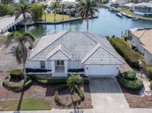 1599 Galleon Ave, Marco Island, FL 34145-5224