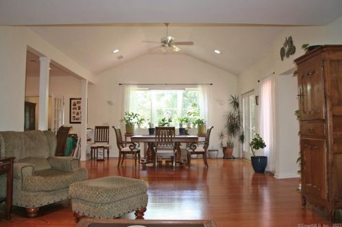 121 Jerry Daniels Rd, East Hampton CT  06447-1230 exterior