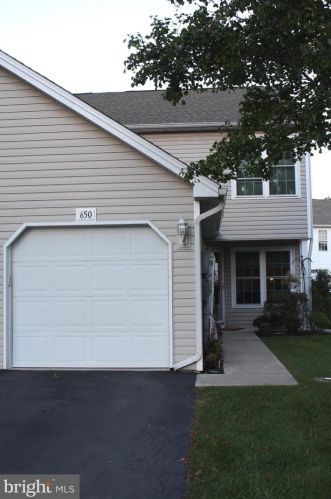 650 Mallard Dr, Etters PA  17319-8847 exterior