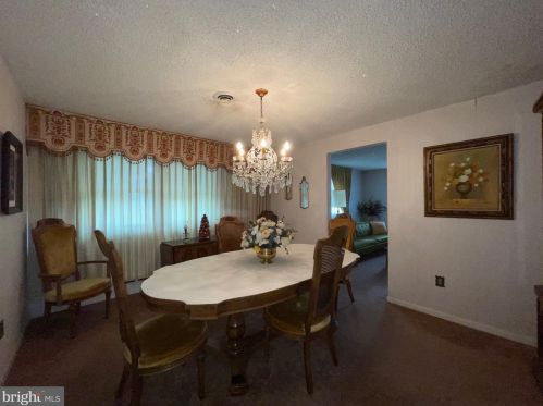 714 Pomona Rd, Riverton NJ 08077-4233 exterior