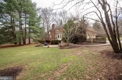 281 Golden Woods Ct, Great Falls VA  22066-4152 exterior