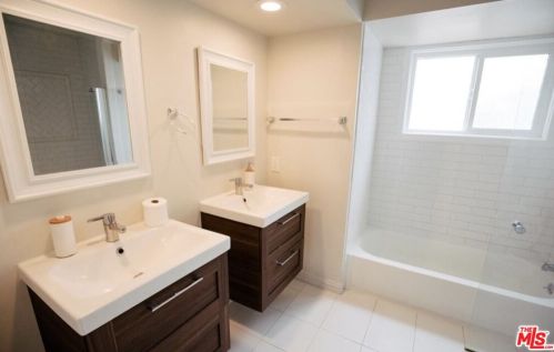 8063 Otto St, Downey CA 90240-3925 exterior