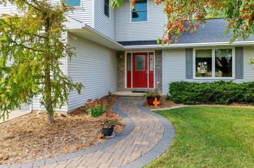 1822 Blue Spruce Ct, Green Bay, WI 54311-6577