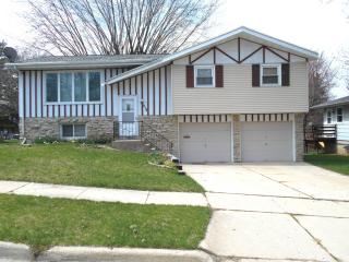 218 Huron St, Horicon, WI 53032-1561