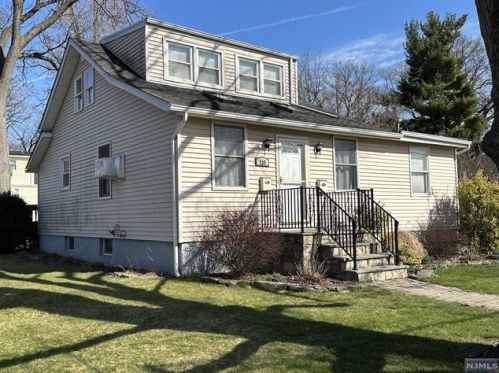 135 7th Ave, Paterson NJ  07506-1648 exterior