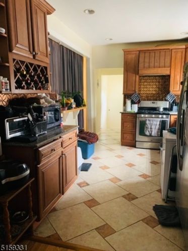 1877 Oliver St, Rahway NJ  07065-3549 exterior