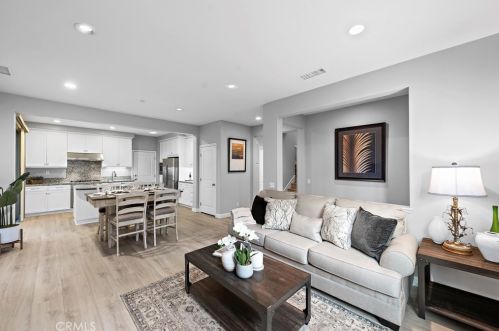 63 Fairymoss, Irvine, CA 92620-3697