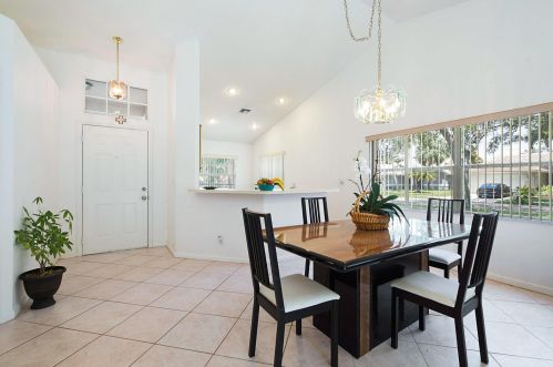 3710 Riverside Way, Delray Beach, FL 33445-1284