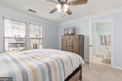 9078 Falcon Glen Ct, Bristow VA  20136-5739 exterior