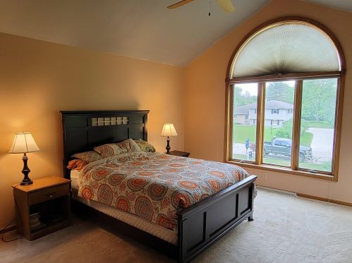 2234 Glenbrook Ln, Thiensville WI  53092-3116 exterior