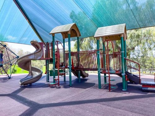 5289 Alamosa Park Dr, Oceanside CA  92057-6313 exterior