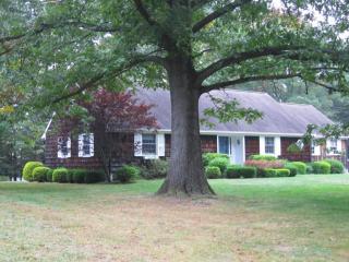 45 Glenvue Dr, Kent Lakes, NY 10512-1023