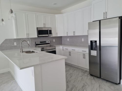 120 Jenna Ave, Lehigh Acres, FL 33973-2654