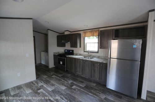 87 Herman Blvd, Hazlet NJ  07730-1547 exterior