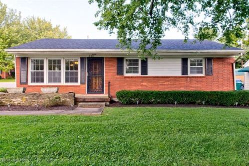 222 Webbmont Cir, Shelbyville, KY 40065-8841