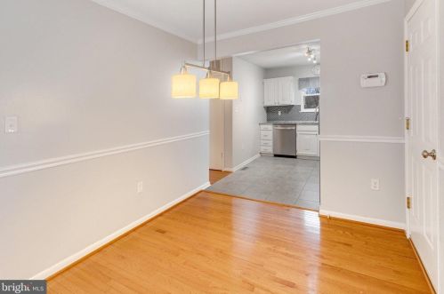 5483 Rector Dr, Woodbridge VA  22193-3703 exterior