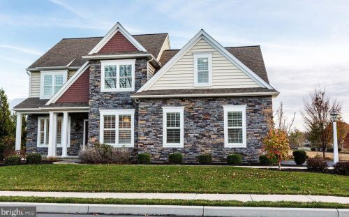 518 Delp Rd, Lancaster PA  17601-2956 exterior