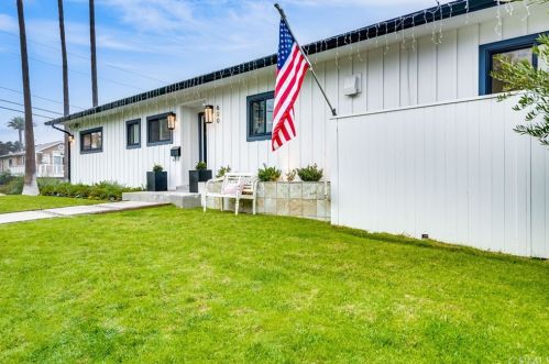 600 Anderson St, Manhattan Beach CA  90266-5934 exterior