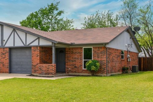 148 Meador Ln, Burleson TX  76028-5740 exterior