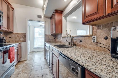 2409 Northlake Ct, Irving TX 75038-5644 exterior