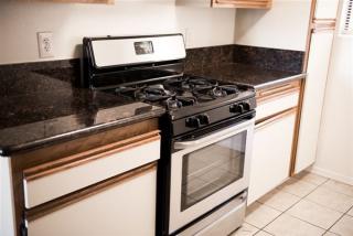 100 Clark Dr, Los Angeles CA  90048-3057 exterior