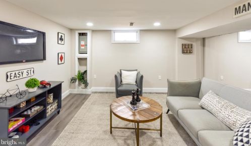 1102 Cumberland Ave, West Deptford NJ  08096-3041 exterior