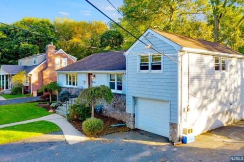 684 Spring Ave, Ridgewood, NJ 07450-4612