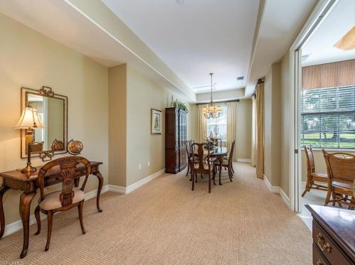 8657 Champions Pt, Naples, FL 34113-3079