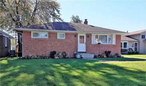 803 Highland Dr, Rossford, OH 43460-1034
