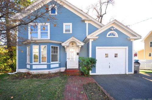 24 Pearl St, Manchester, CT 06040-5310