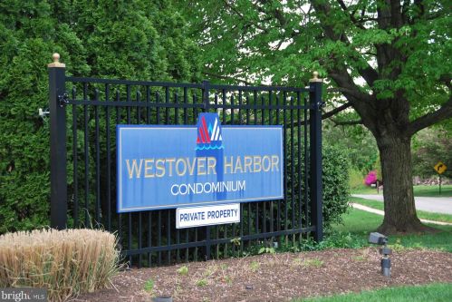 103 Riversedge Dr, Norristown PA  19403-3718 exterior