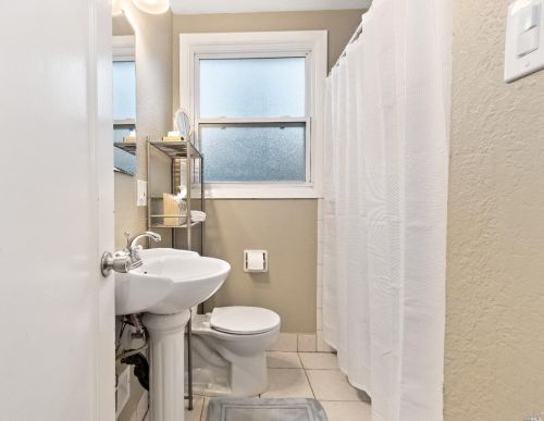 9 El Bonito Way, Benicia CA  94510-2214 exterior