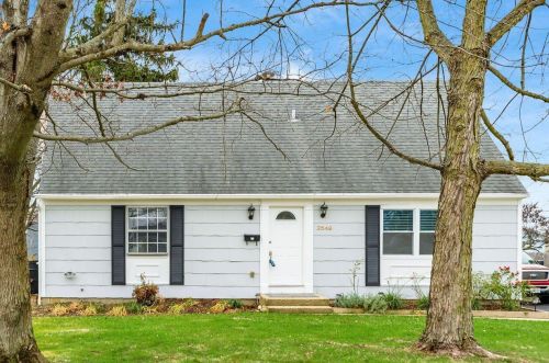 3549 Canter Ct, Darbydale, OH 43123-2010