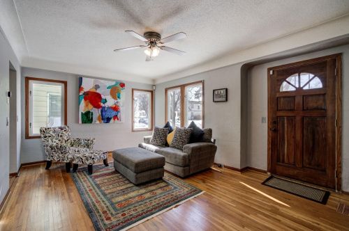 3944 Perry Ave, Minneapolis, MN 55422-2012