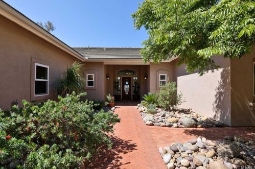 3303 Katie King Ln, Alpine, CA 91901-3228