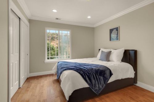 18660 Castle Lake Dr, Morgan Hill CA  95037-9472 exterior