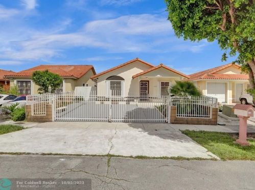 8801 111th Ter, Hialeah, FL 33018-4568