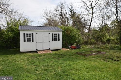 6745 Fayette St, Haymarket VA  20169-2916 exterior