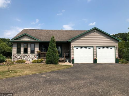 995 166th St, Hammond, WI 54015-5066
