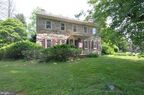 3125 Seisholtzville Rd, Macungie, PA 18062-8542