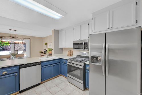 1718 Lindo St, Benicia CA  94510-2338 exterior