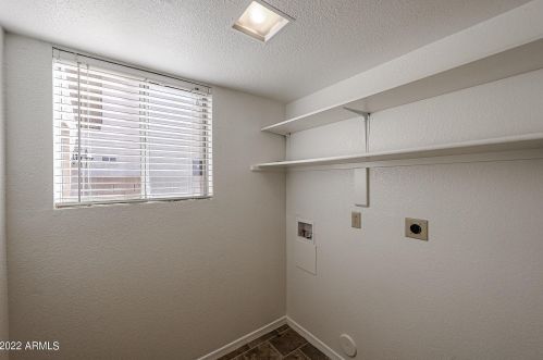 4231 Whispering Wind Dr, Glendale AZ  85310-5178 exterior