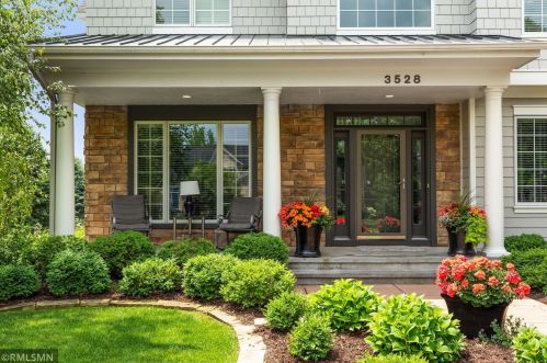 3528 Crestmoor Dr, Saint Paul, MN 55125-5028