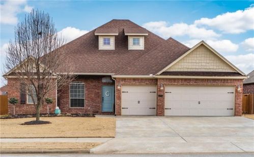 4005 Banbury Dr, Bentonville AR  72712-7860 exterior