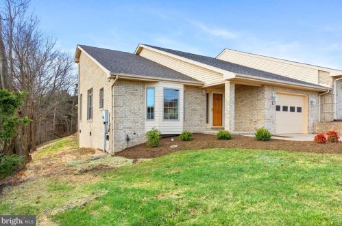 63 Maynard Ln, Strasburg VA  22657-1105 exterior