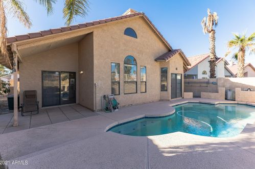 6904 Morrow Dr, Glendale AZ  85308-5850 exterior