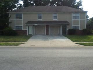 10119 Earnshaw St, Shawnee Mission KS  66215-1988 exterior