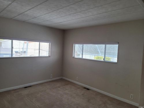 40 Shadyleaf Ct, Santa Rosa CA  95409-2740 exterior